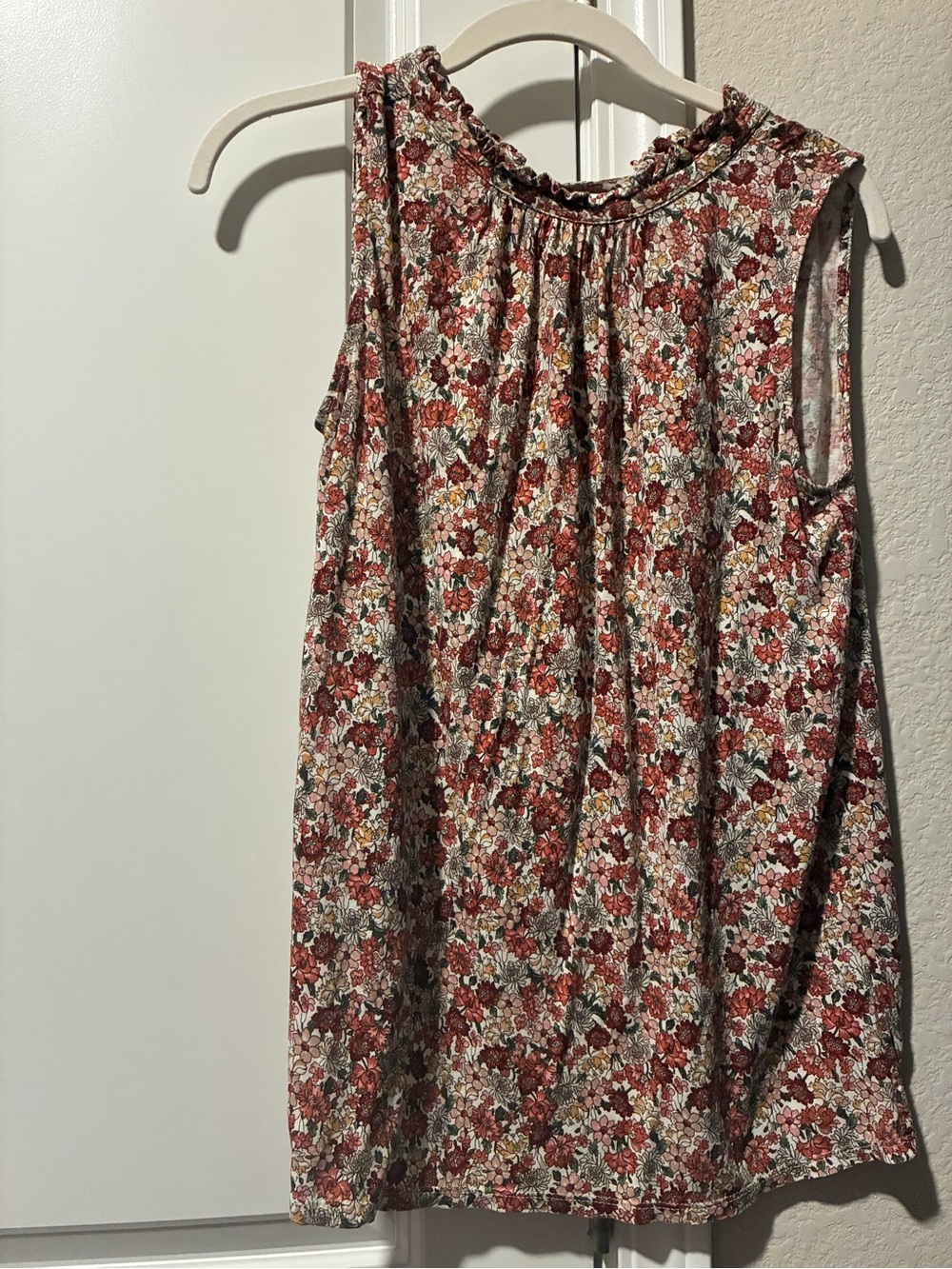 LOFT Red Floral Ruffle-Neck Sleeveless Camisole